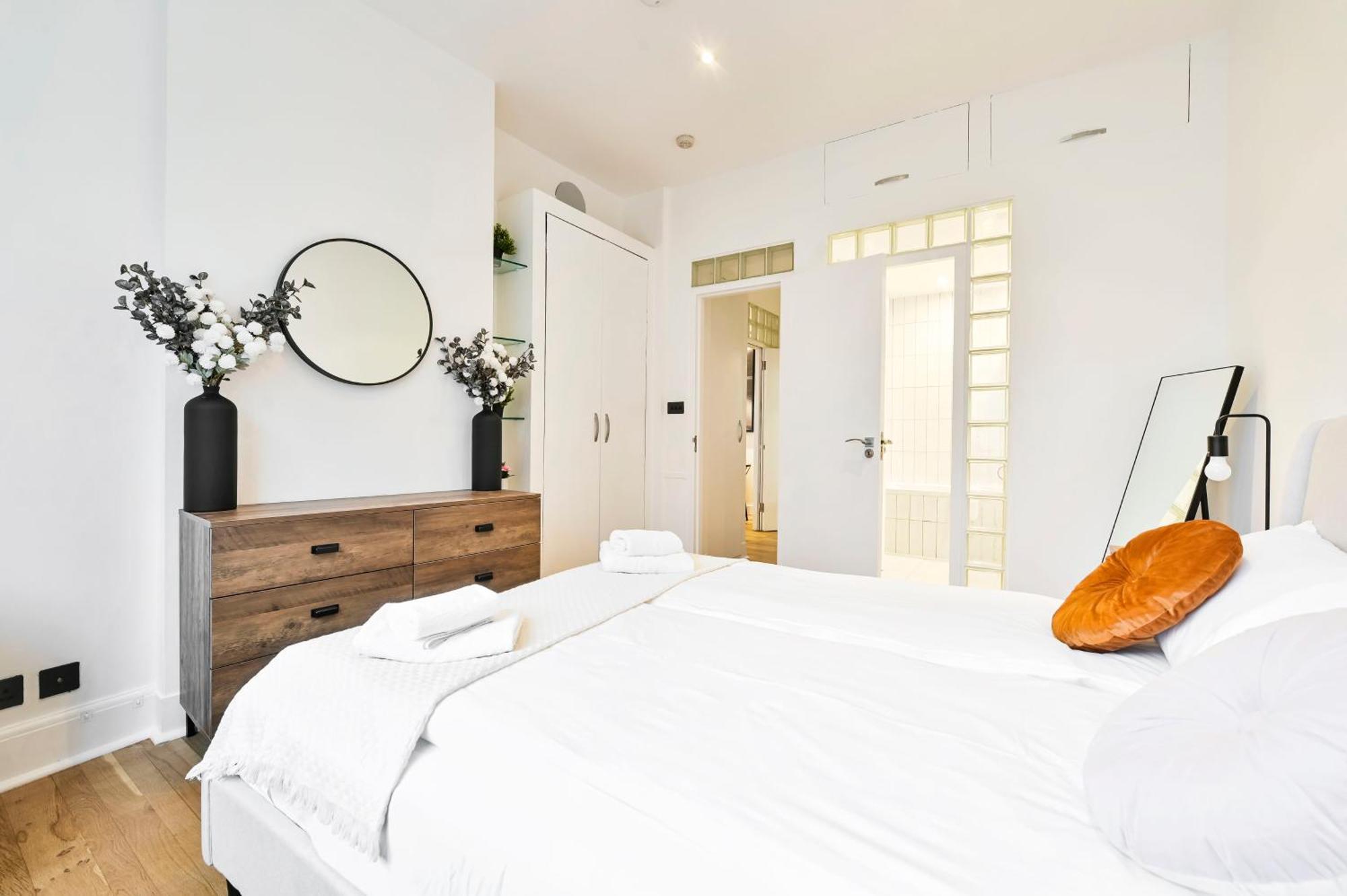 Wonderful Fitzrovia 3 Bed Apartment London Bagian luar foto